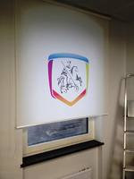 Рулонные шторы с логотипом компании без короба 1000 х1300