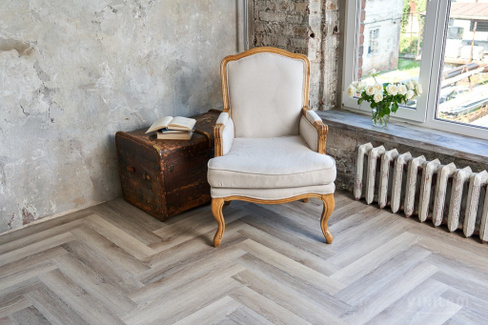 Виниловый пол Vinilam Parquet Herringbone IS11122 Эрмитаж паркет