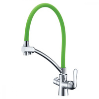 Смеситель Lemark Comfort для кухни под питьевую воду, гибкий излив хром, зеленый LM3070C-Green