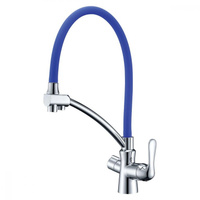 Смеситель Lemark Comfort для кухни под питьевую воду, гибкий излив хром, синий LM3070C-Blue